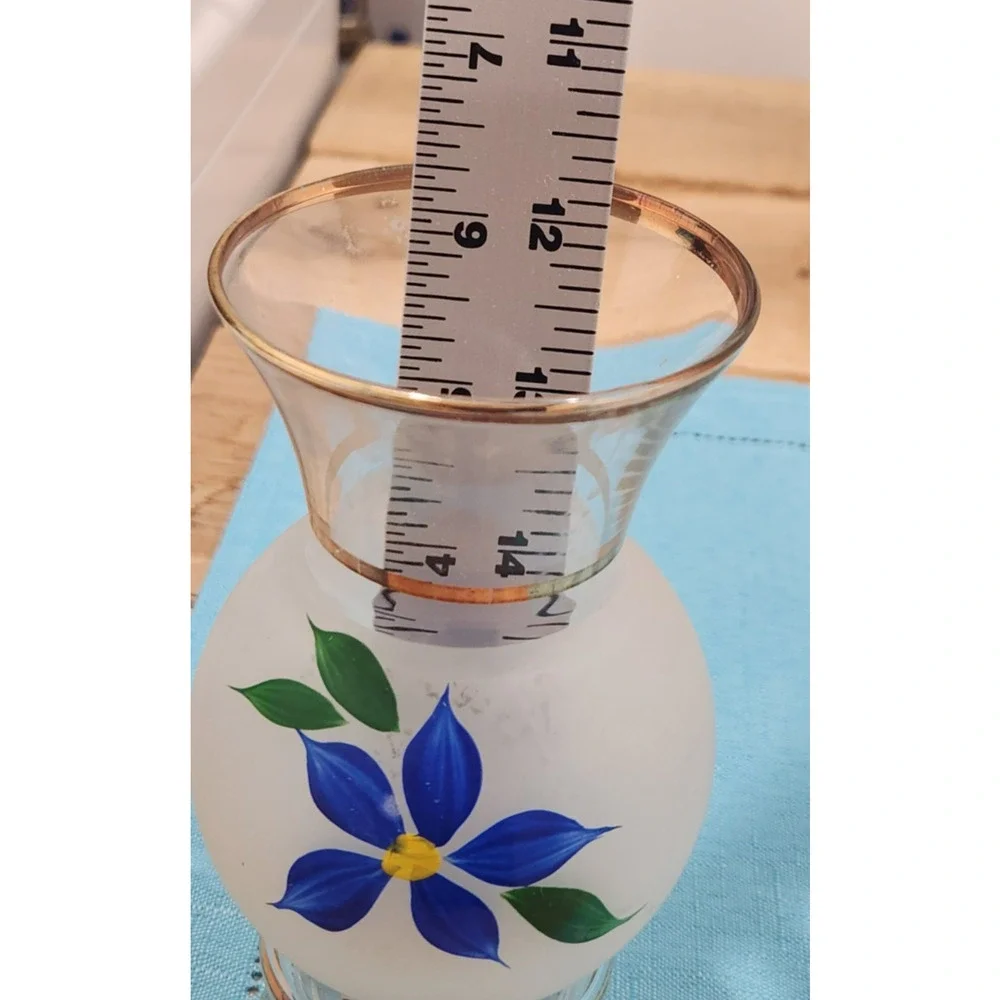Bartlett Collins Set of 2 Frosted Handpainted Bud Vases W/ Gold Trim Vintage